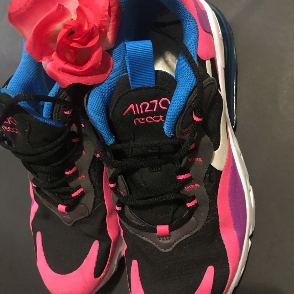 Ladies Nike Shoes